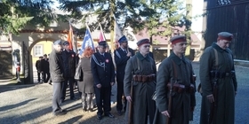 Uroczyste odsłąniecie tablicy pamiatkowej w Łopiennie